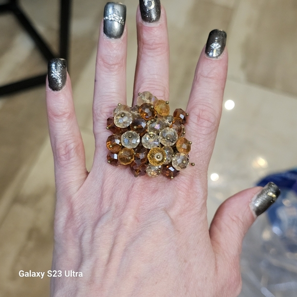 Large Crystal Cluster Ring  6-1/2 adjustable - Picture 7 of 7